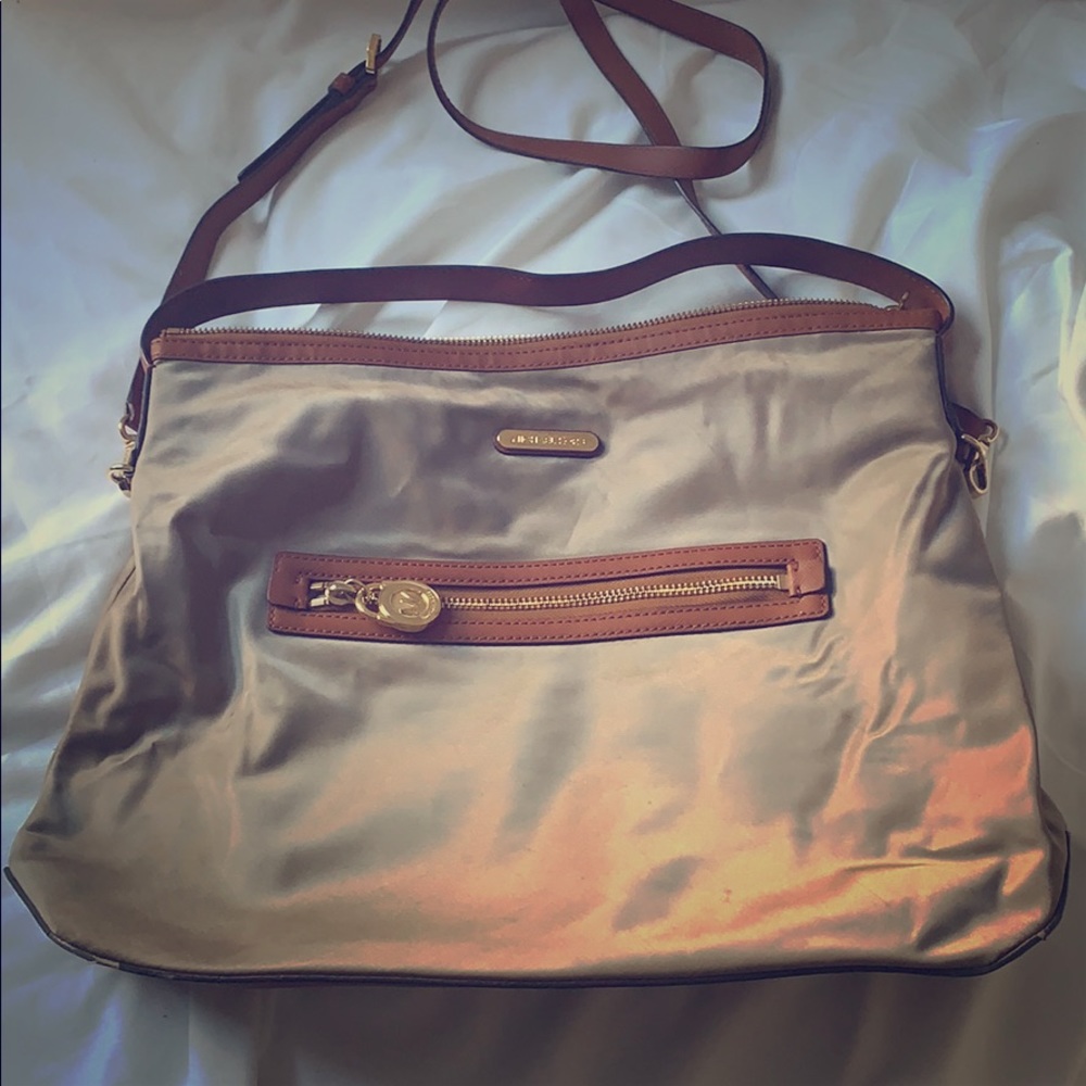 Michael Kors Hobo Crossbody